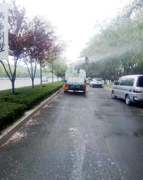 溪头社区:小区老旧路灯“更新换代”【beat365官网】(图2) beat365亚洲体育官方网站