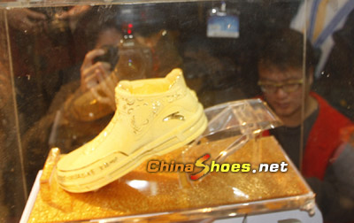 beat365官网:府西社区:开展“夏日送清凉慰问”活动(图2) beat·365