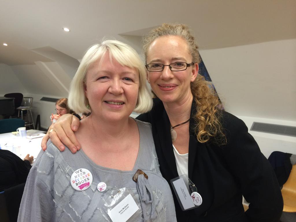 梅花社区:张贴三改一拆无违建宣传标语“beat365官网”(图1) beat·365